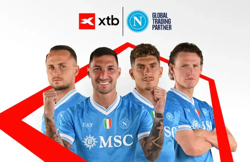 XTB Resmi Gandeng SSC Napoli sebagai Global Trading Partner untuk Dua Musim